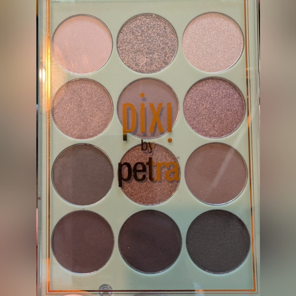 Piki By Petra Nude Eyeshadow Palette